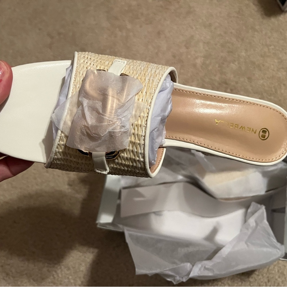 NIB NEWBELLA Raffia Slide Sandals Chain Block Heel Cream/Tan Women’s Size 7.5 - Picture 5 of 6